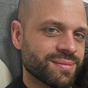 דניס